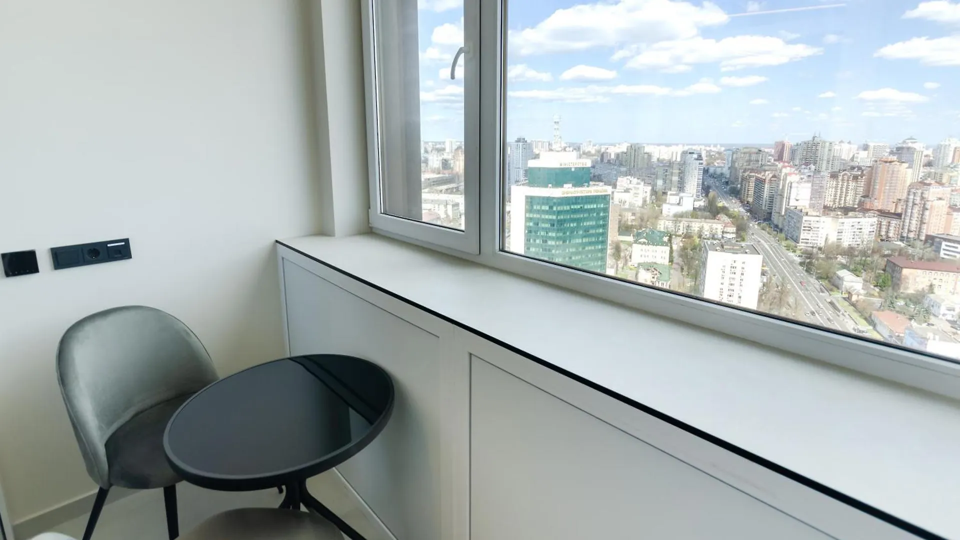 Petrovdom Apartments 34-433 In Rc Manhattan City,Beresteiskyi 11 Киев