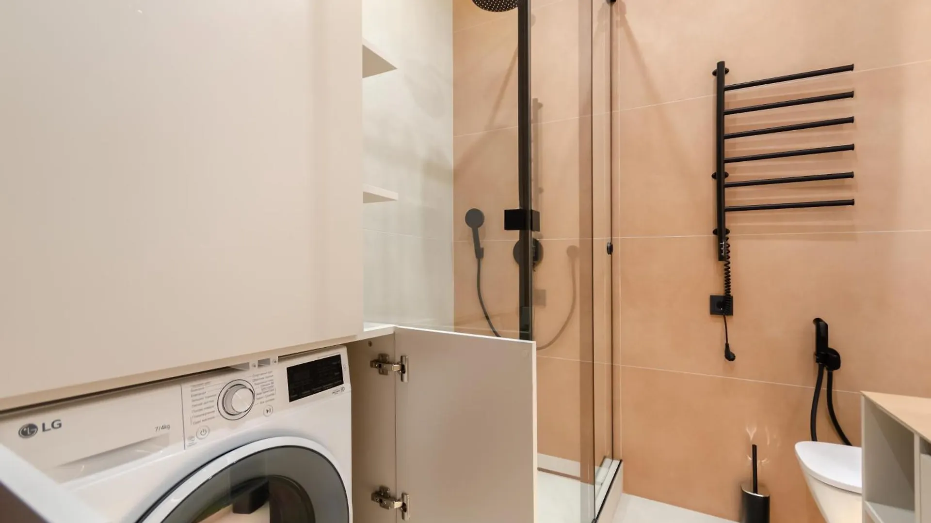 Petrovdom Apartments 34-433 In Rc Manhattan City,Beresteiskyi 11 Киев Украина